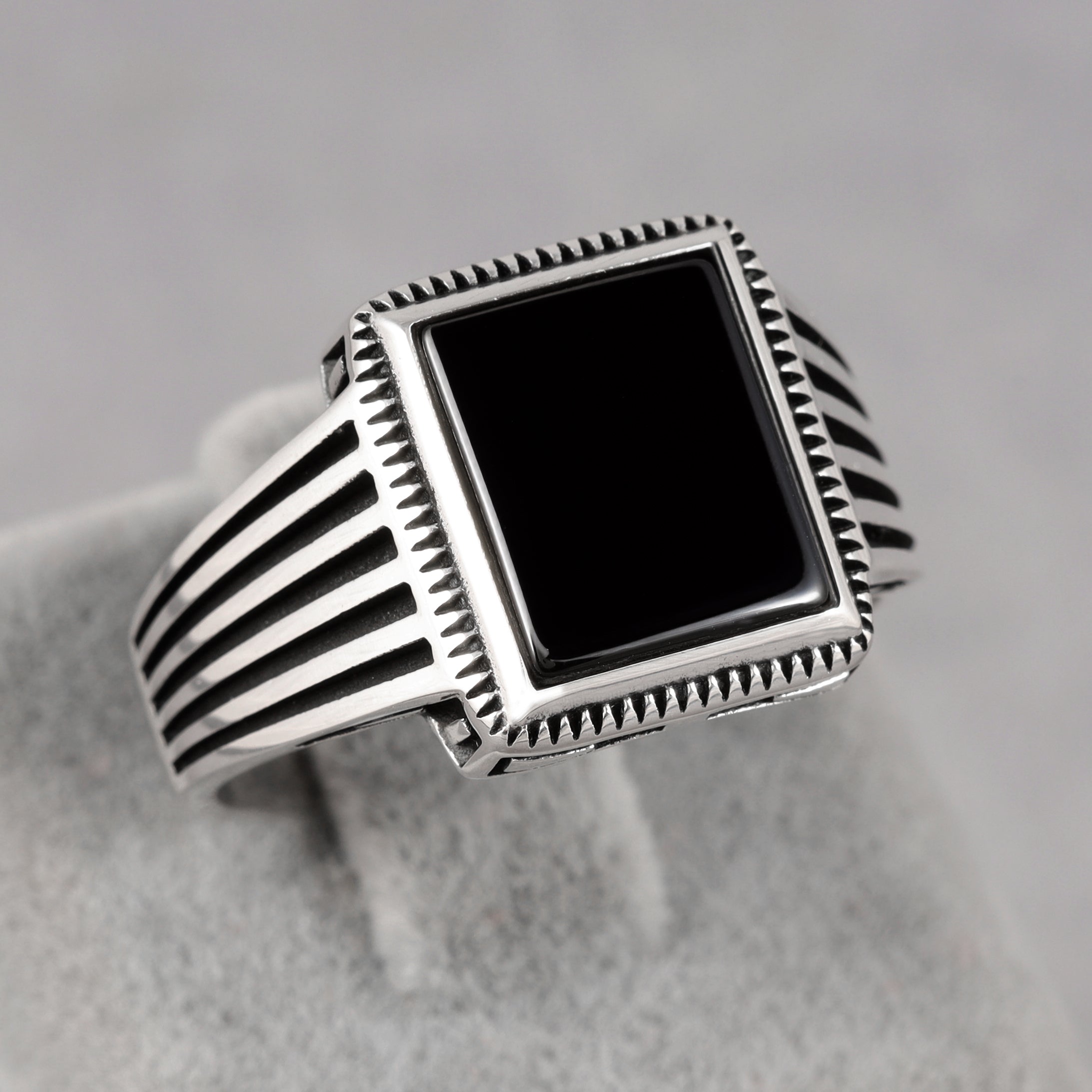 Chimoda Striped Pattern Sterling Silver Ring for Men Onyx Stone
